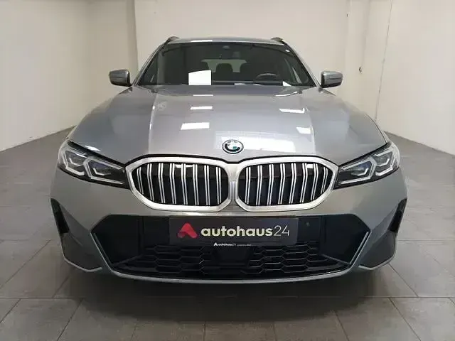 Gebraucht BMW 330e M Sport 292 PS (214 kW) 2023 Grau Kombi