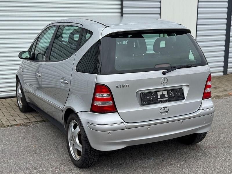 Silber Gebraucht 2001 Mercedes A190 Van / Kleinbus | 3.990 € (Teuer) - Bild 1/4