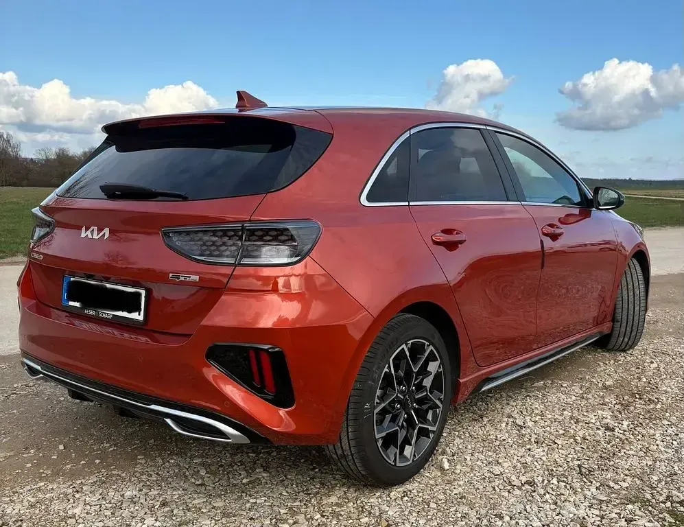 Gebraucht Kia Ceed GT-Line 140 PS (102 kW) 2024 Orange Kleinwagen