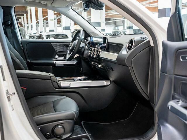 Gebraucht Mercedes GLB180 Advanced 116 PS (85 kW) 2023 Weiss / polarweiß SUV