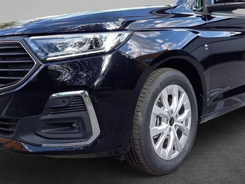 Gebraucht Ford Tourneo Connect Titanium 122 PS (89 kW) 2025 Schwarz Van / Kleinbus