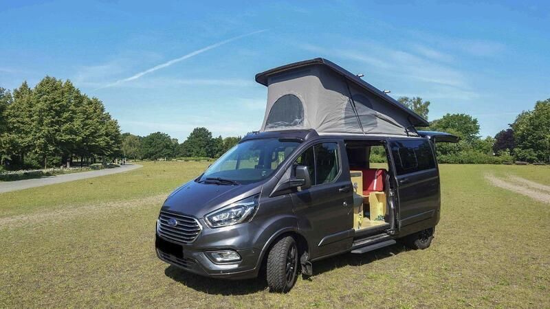 Grau Gebraucht 2019 Ford Tourneo Nugget Van / Kleinbus | 39.000 € - Bild 1/4