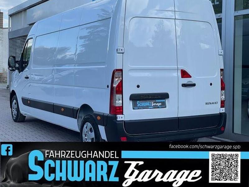 Second-hand Renault Master 145 CP (106 kW) 2023 Alb Van