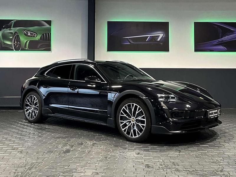 Tiefschwarzmetallik Gebraucht 2024 Porsche Taycan Cross Turismo Kombi | 75.990 € (Guter Preis) - Bild 1/4