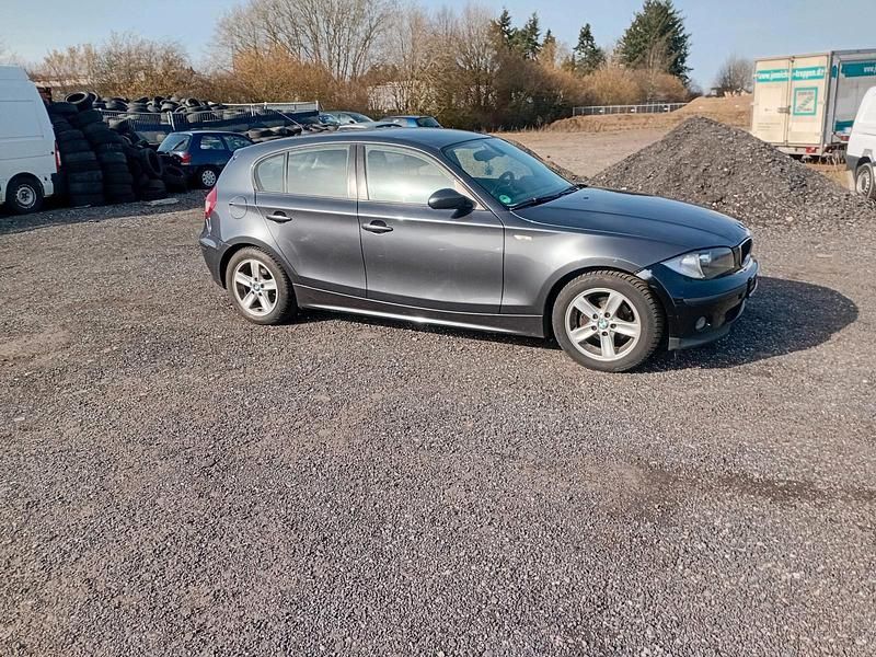 Gebraucht BMW 118 130 PS (95 kW) 2006 Grau Kleinwagen