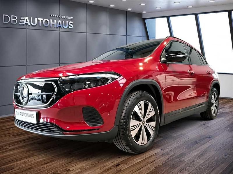 Rot Gebraucht 2023 Mercedes EQA250 SUV | 28.360 € (Superpreis) - Bild 1/4
