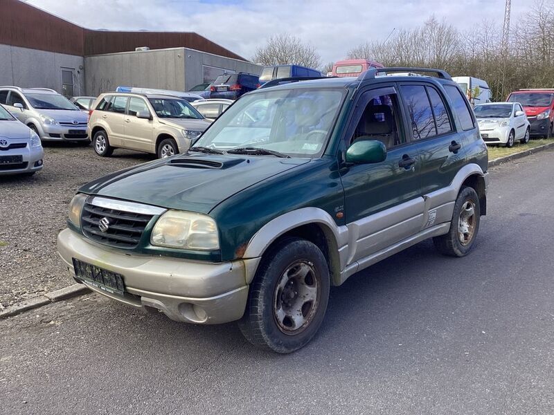 Grün Gebraucht 2002 Suzuki Grand Vitara SUV | 999 € - Bild 1/4