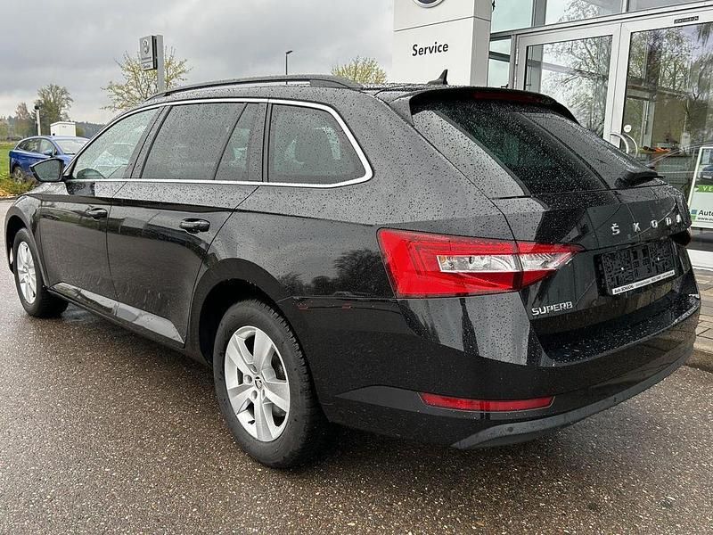 Gebraucht Skoda Superb 150 PS (110 kW) 2023 Schwarz Kombi