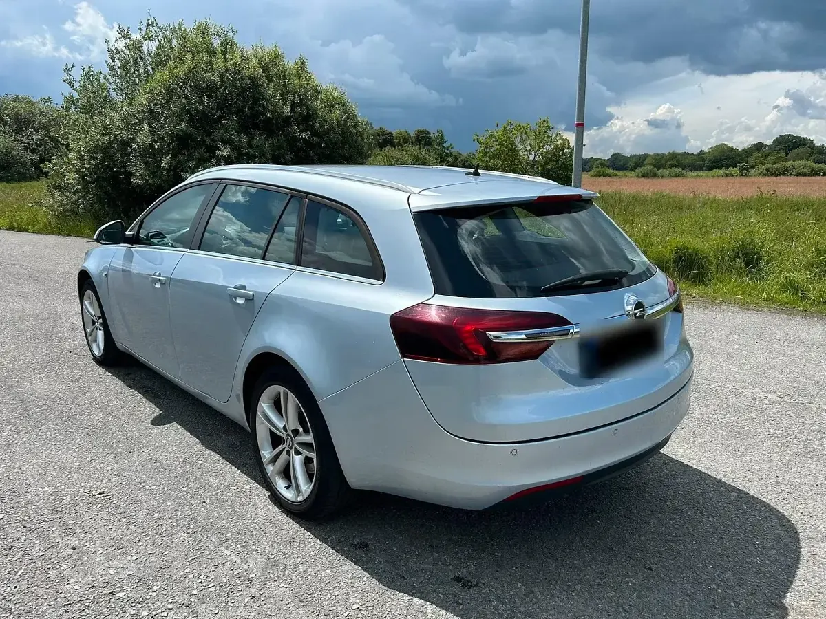 Gebraucht Opel Insignia 170 PS (125 kW) 2013 Andere farben Kombi