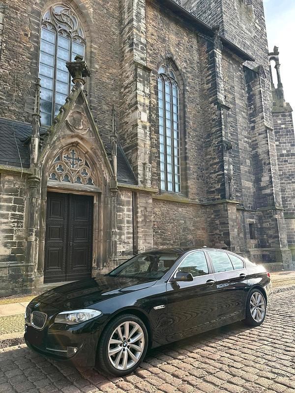 Second-hand BMW 525 204 CP (150 kW) 2011 Negru Berlinǎ