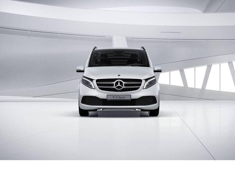 Gebraucht Mercedes V220 Edition 163 PS (119 kW) 2024 Weiß Van / Kleinbus