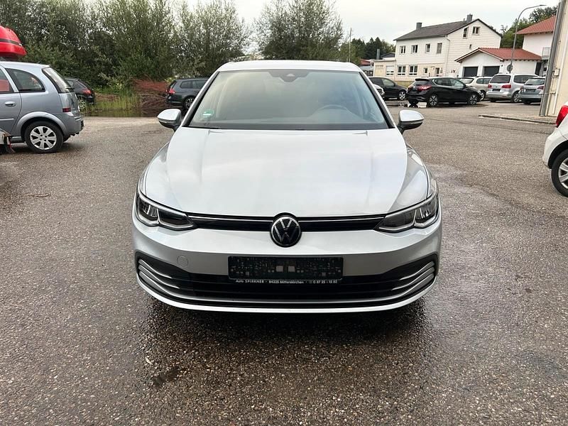 Silber Gebraucht 2021 VW Golf VIII United Limousine | 17.000 € (Superpreis) - Bild 1/4