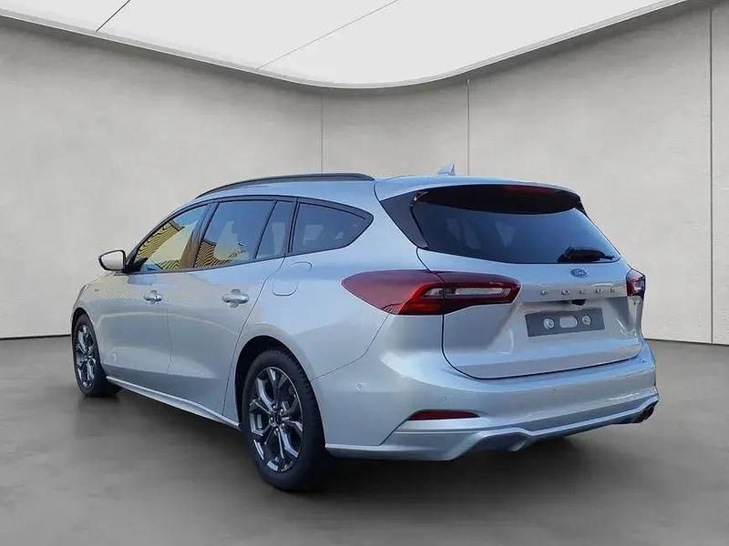 Gebraucht Ford Focus ST-Line X 125 PS (91 kW) 2023 Moondust silber metallic Kombi