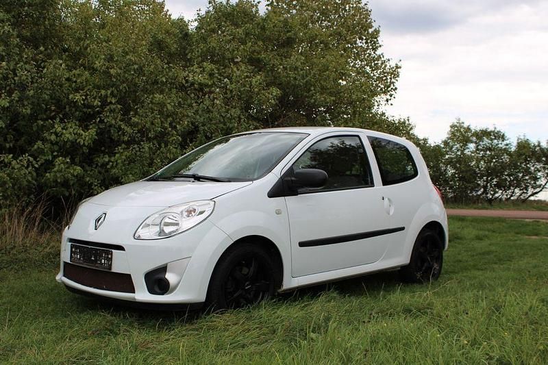 Weiß Gebraucht 2011 Renault Twingo Kleinwagen | 3.000 € (Fairer Preis) - Bild 1/4