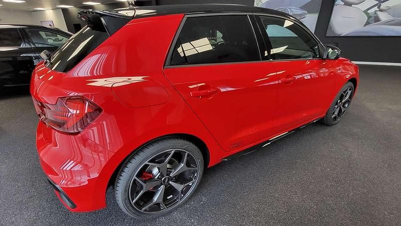 Gebraucht Audi A1 Sportback Ambiente 207 PS (152 kW) 2024 Rot Kleinwagen