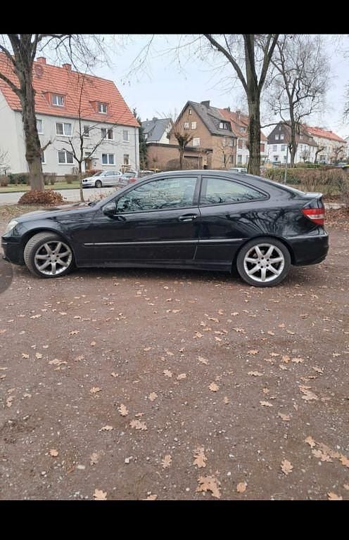 Gebraucht Mercedes CLC180 143 PS (105 kW) 2007 Schwarz Kleinwagen
