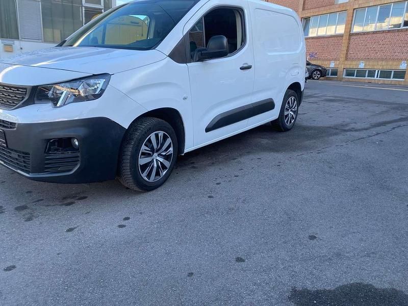 Gebraucht Peugeot Partner S 102 PS (75 kW) 2020 Weiß Van / Kleinbus