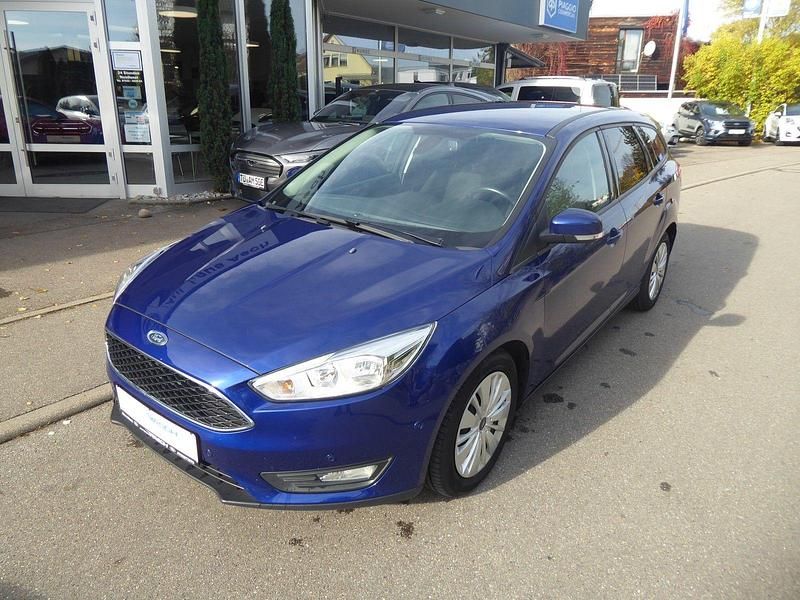 Blau Gebraucht 2014 Ford Focus Trend Kombi | 7.900 € (Etwas zu teuer) - Bild 1/4