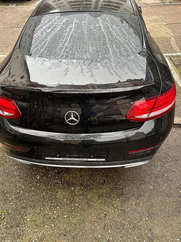 Gebraucht Mercedes C180 156 PS (114 kW) 2017 Schwarz Coupé