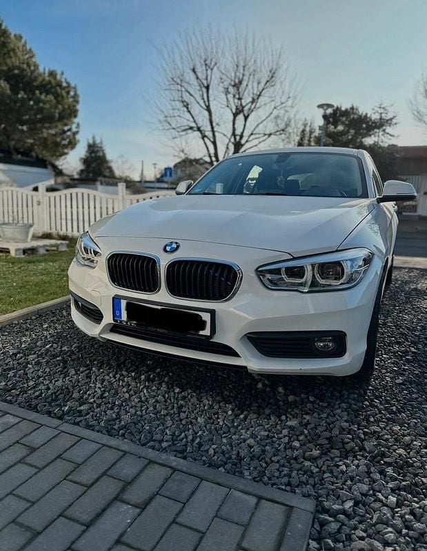 Gebraucht BMW 118 Efficient Dynamics 136 PS (100 kW) 2016 Weiß Kleinwagen