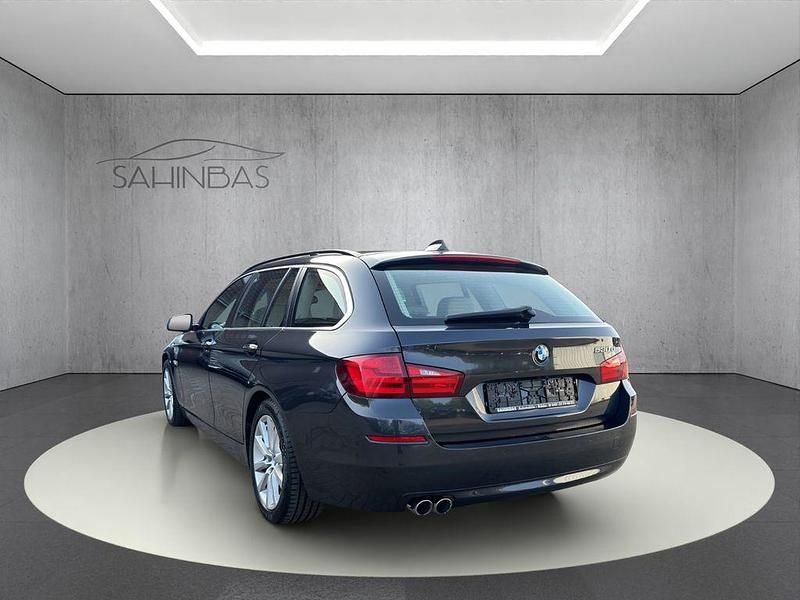Gebraucht BMW 530 Performance 258 PS (189 kW) 2013 Grau Kombi