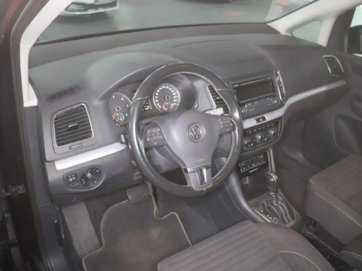 Gebraucht VW Sharan Comfortline 177 PS (130 kW) 2014 Van / Kleinbus