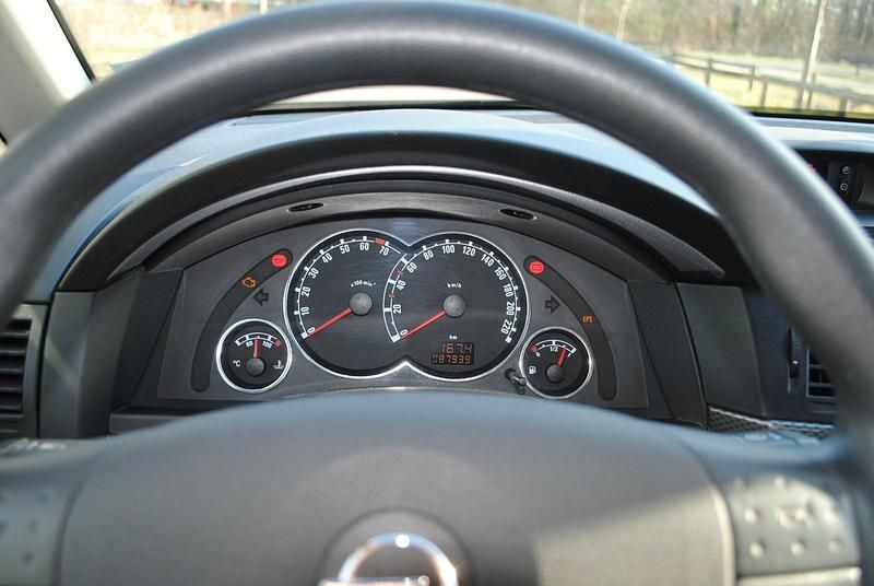 Second-hand Opel Meriva 105 CP (77 kW) 2009 Argintiu Monovolum
