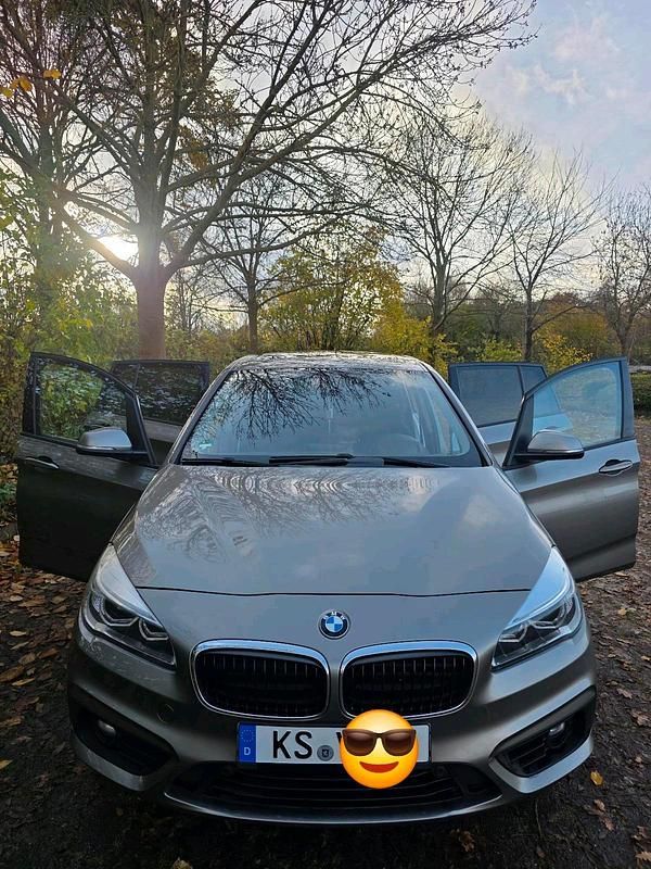 Gold Gebraucht 2016 BMW 216 Kombi | 8.500 € (Fairer Preis) - Bild 1/4