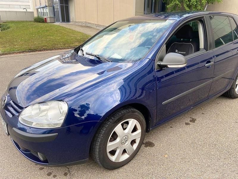 Blau Gebraucht 2007 VW Golf Comfortline Limousine | 2.000 € (Superpreis) - Bild 1/4