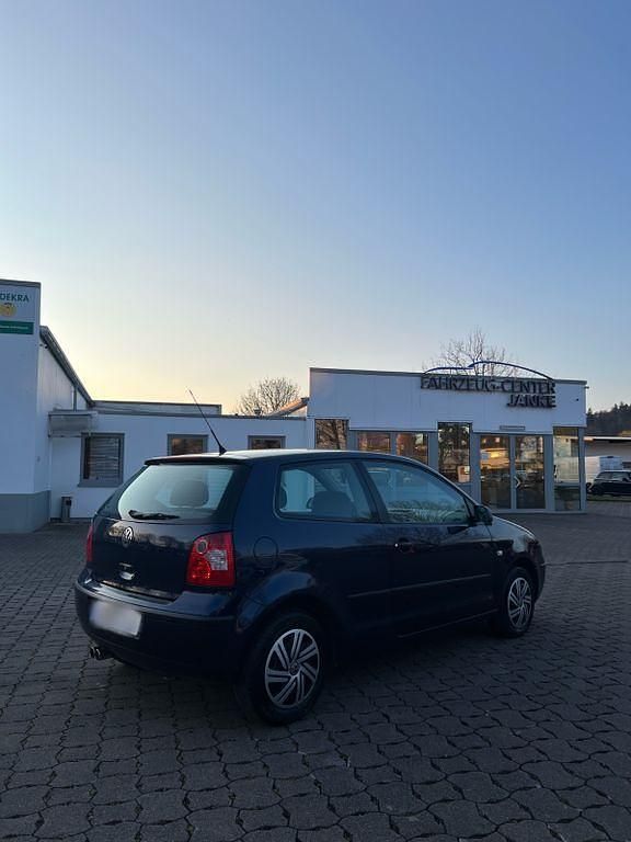Gebraucht VW Polo Basis 54 PS (39 kW) 2002 Blau Limousine