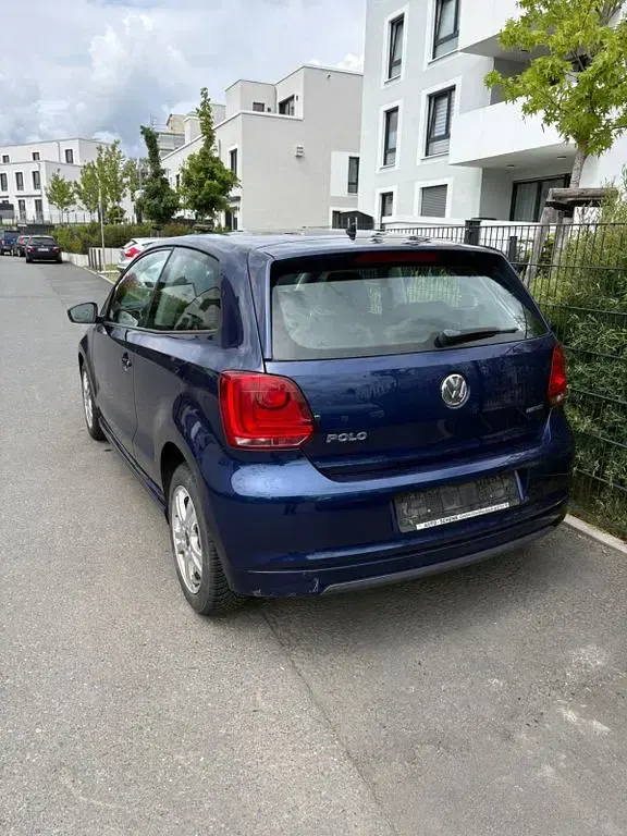 Gebraucht VW Polo 75 PS (55 kW) 2013 Blau Kleinwagen