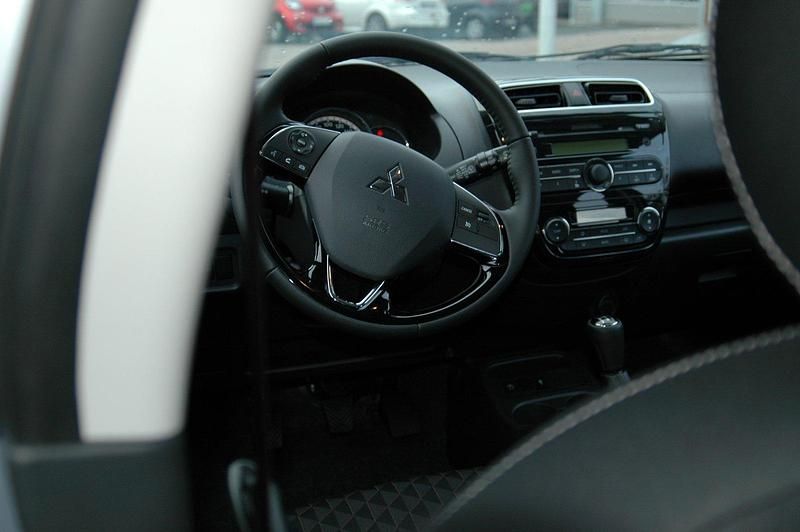 Gebraucht Mitsubishi Space Star 80 PS (58 kW) 2021 Grau Kleinwagen