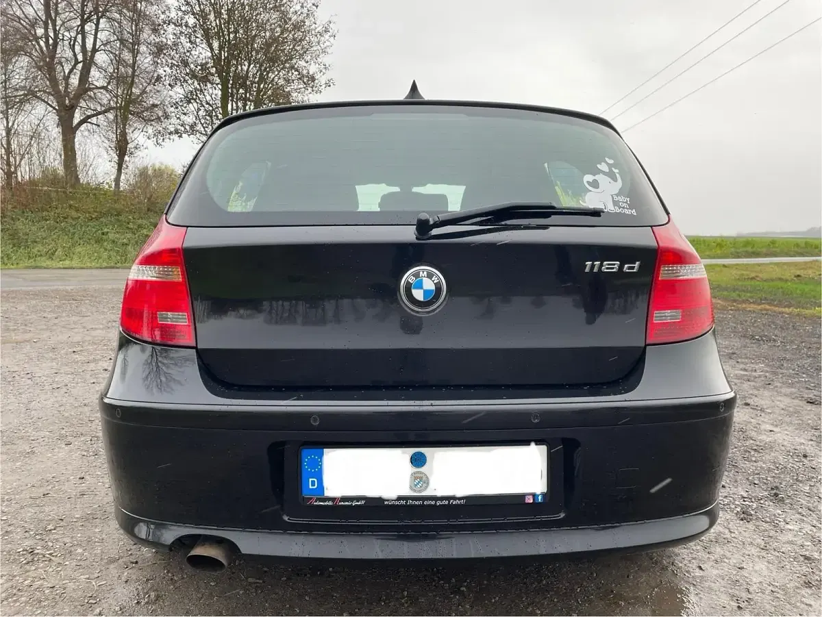 Gebraucht BMW 118 143 PS (105 kW) 2008 Schwarz Kleinwagen