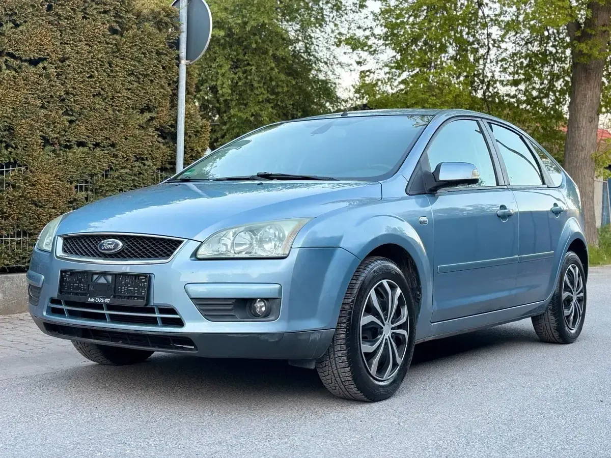 Second-hand Ford Focus 2007 Albastru Hatchback