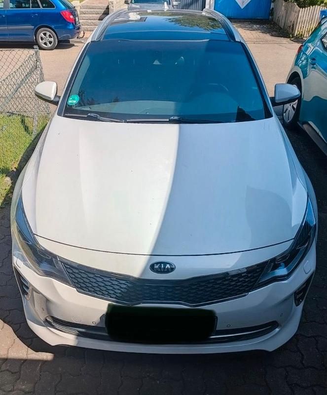 Weiß Gebraucht 2017 Kia Optima 2 Kombi | 12.500 € (Fairer Preis) - Bild 1/4
