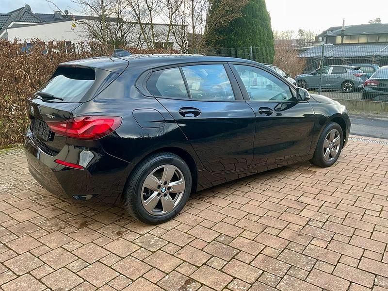 Gebraucht BMW 116 Advantage 116 PS (85 kW) 2022 Schwarz Kleinwagen
