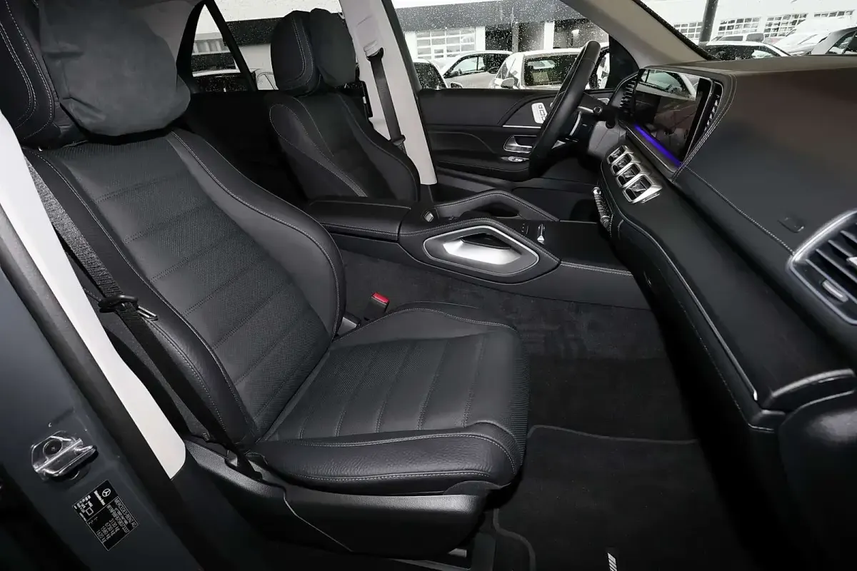 Gebraucht Mercedes GLE580 AMG 517 PS (380 kW) 2026 Manufaktur lack manufaktur siliz SUV
