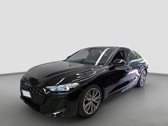 Mythosschwarz metallic Gebraucht 2025 Audi A5 Ambiente Coupé | 59.700 € (Superpreis) - Bild 1/3
