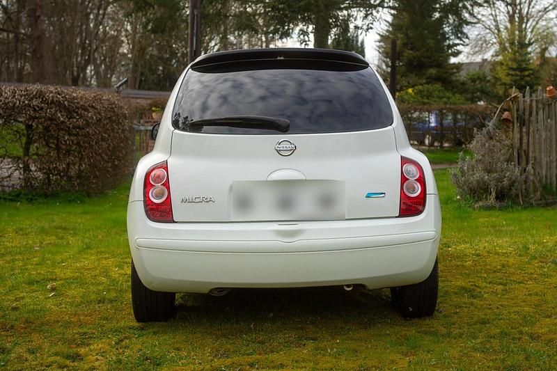 Gebraucht Nissan Micra 60 PS (44 kW) 2010 Weiß Kleinwagen
