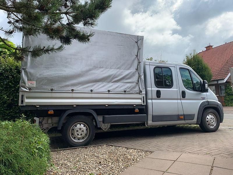 Silber Gebraucht 2007 Citroën Jumper Van / Kleinbus | 5.200 € - Bild 1/4