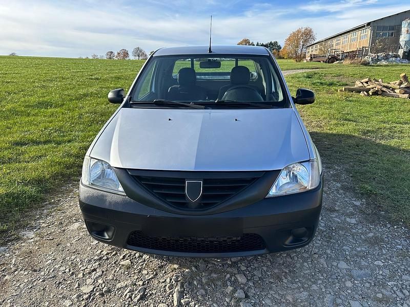 Gebraucht Dacia Logan 86 PS (63 kW) 2010 Silber Abholung