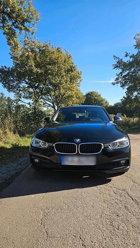 Schwarz Gebraucht 2016 BMW 320 Efficient Dynamics Kombi | 9.300 € (Superpreis) - Bild 1/4