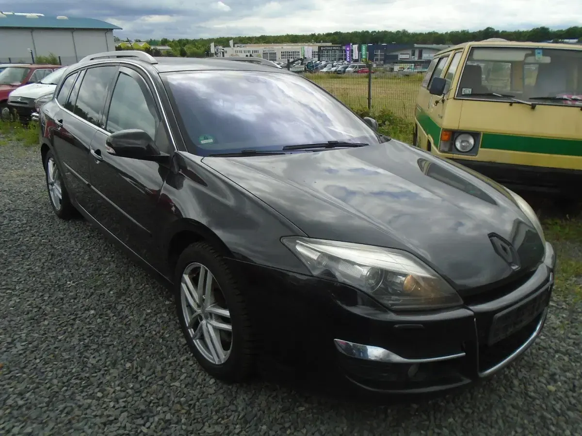 Gebraucht Renault Laguna III GT 173 PS (127 kW) 2014 Schwarz Limousine