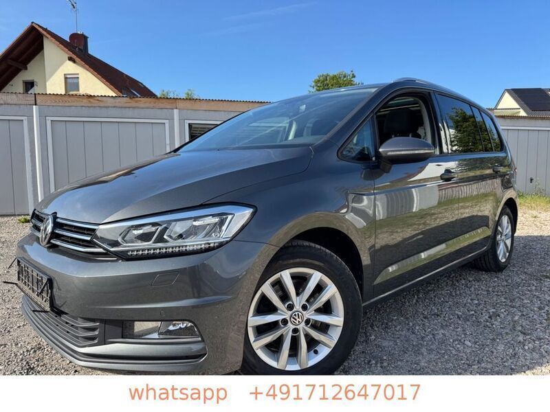 Grau Gebraucht 2017 VW Touran Comfortline Van / Kleinbus | 13.500 € (Fairer Preis) - Bild 1/4