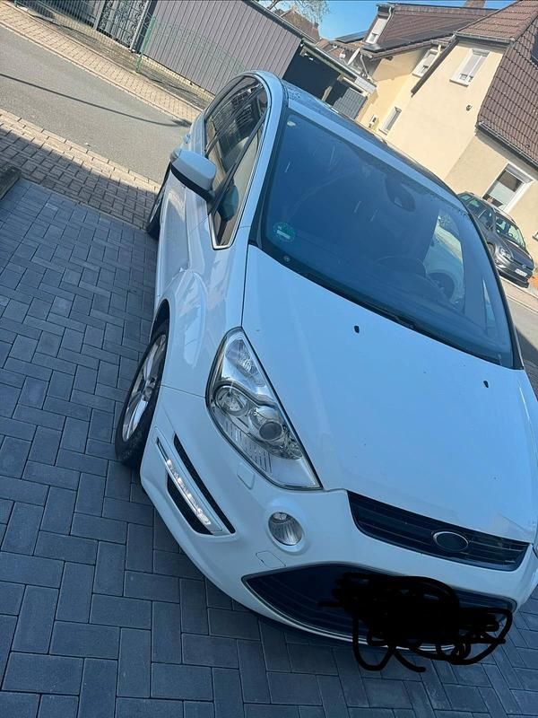 Gebraucht Ford S-MAX Titanium 163 PS (119 kW) 2014 Weiß Van / Kleinbus
