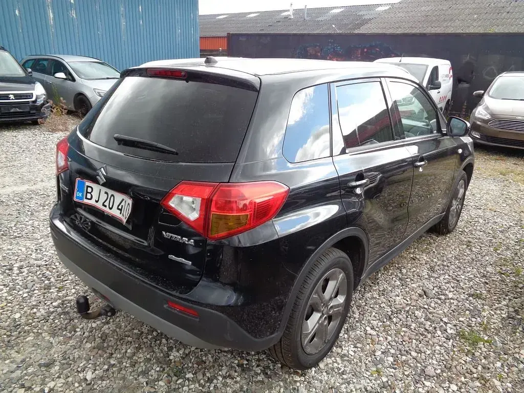 Gebraucht Suzuki Vitara 120 PS (88 kW) 2016 Schwarz SUV