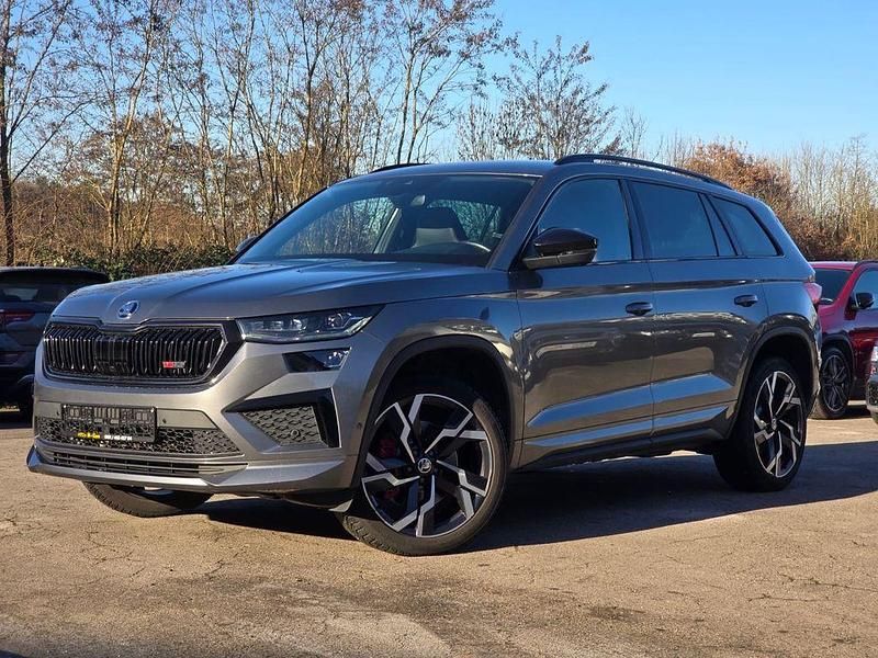 Grau Gebraucht 2022 Skoda Kodiaq RS SUV | 36.990 € (Guter Preis) - Bild 1/4