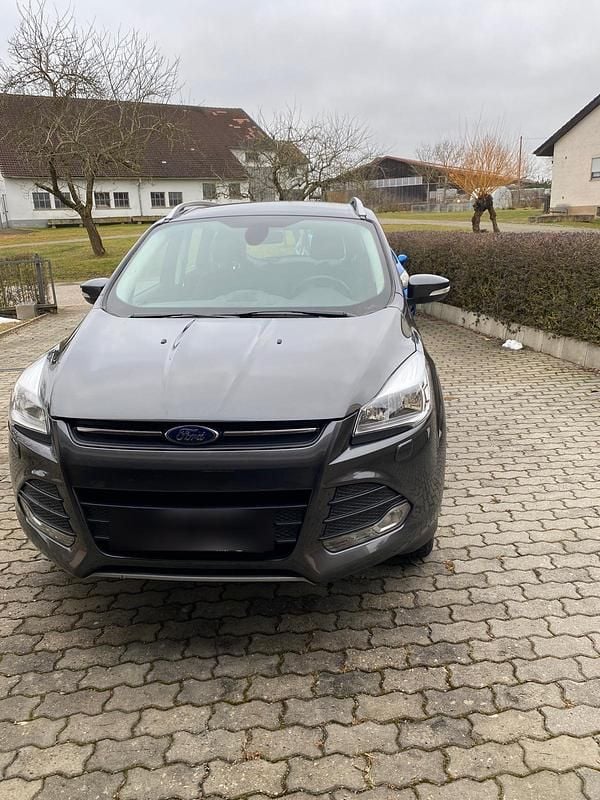 Gebraucht Ford Kuga 150 PS (110 kW) 2015 Grau SUV