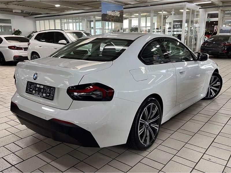 Gebraucht BMW 220 Sport Line 190 PS (139 kW) 2024 Weiss Coupé