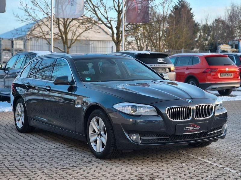 Gebraucht BMW 520 Sport Line 184 PS (135 kW) 2010 Grau Kombi